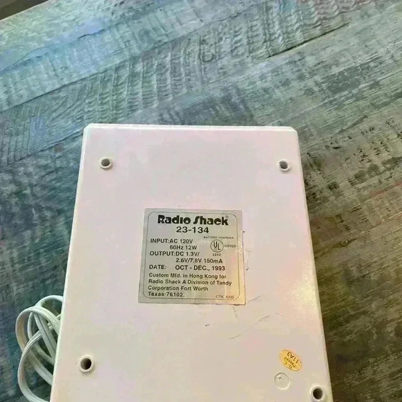 RADIO SHACK DELUXE NICKEL CADMIUM BATTERY CHARGER -USED - Picture 5 of 7